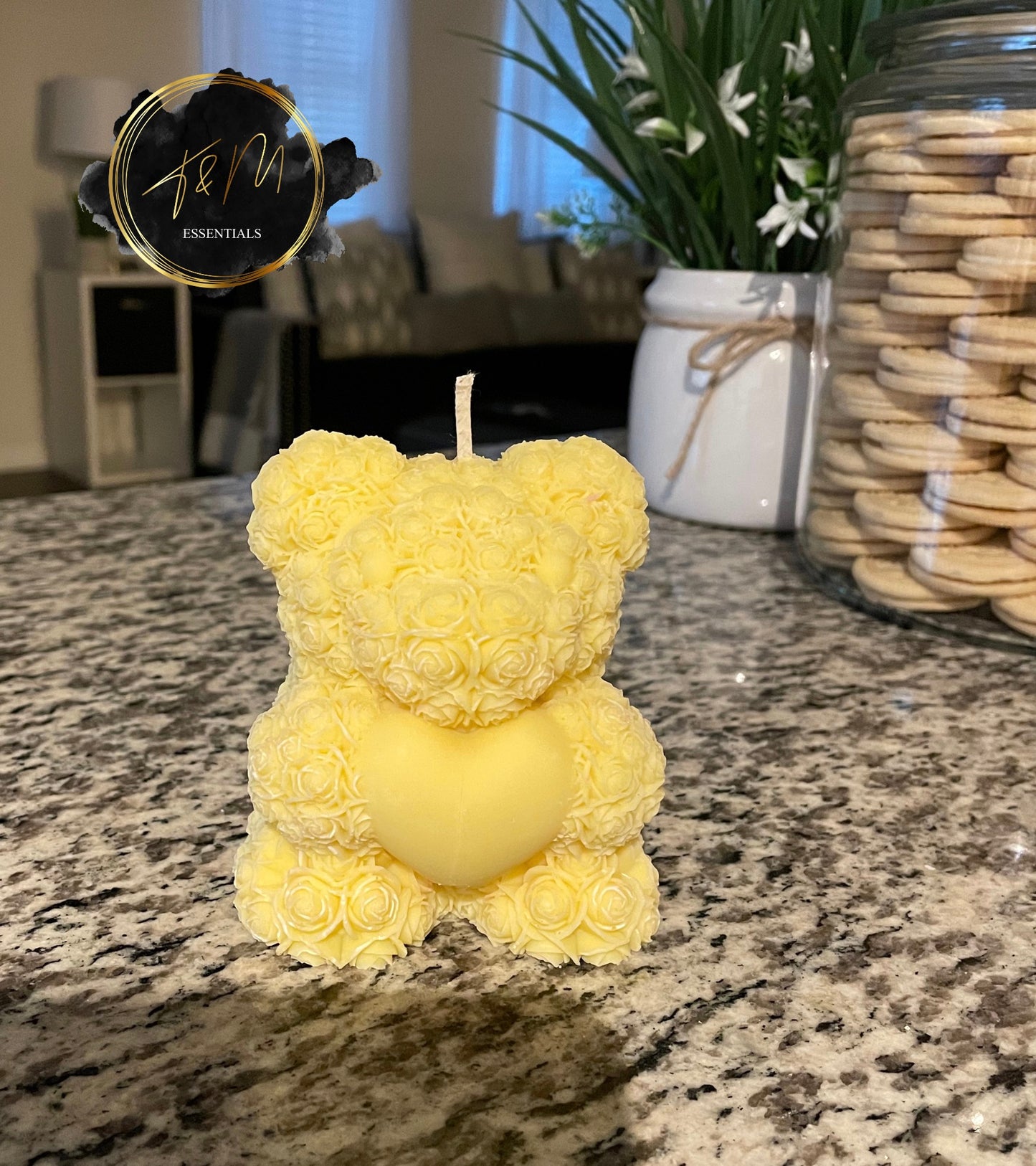 PINEAPPLE ROSE BEAR CANDLE